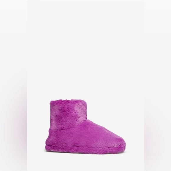 JustFab Lecia Fuzzie Boots Fuchsia, White-NWT - Picture 2 of 10